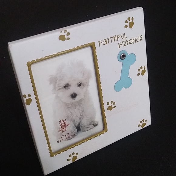 White Metal Photo Frame For Your Pets Picture - Picture 13 of 17